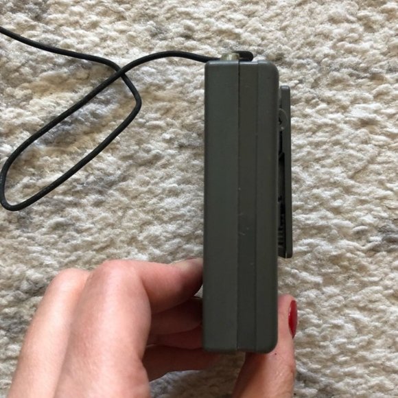 Mini Wireless Remote Microphone System - Picture 6 of 7